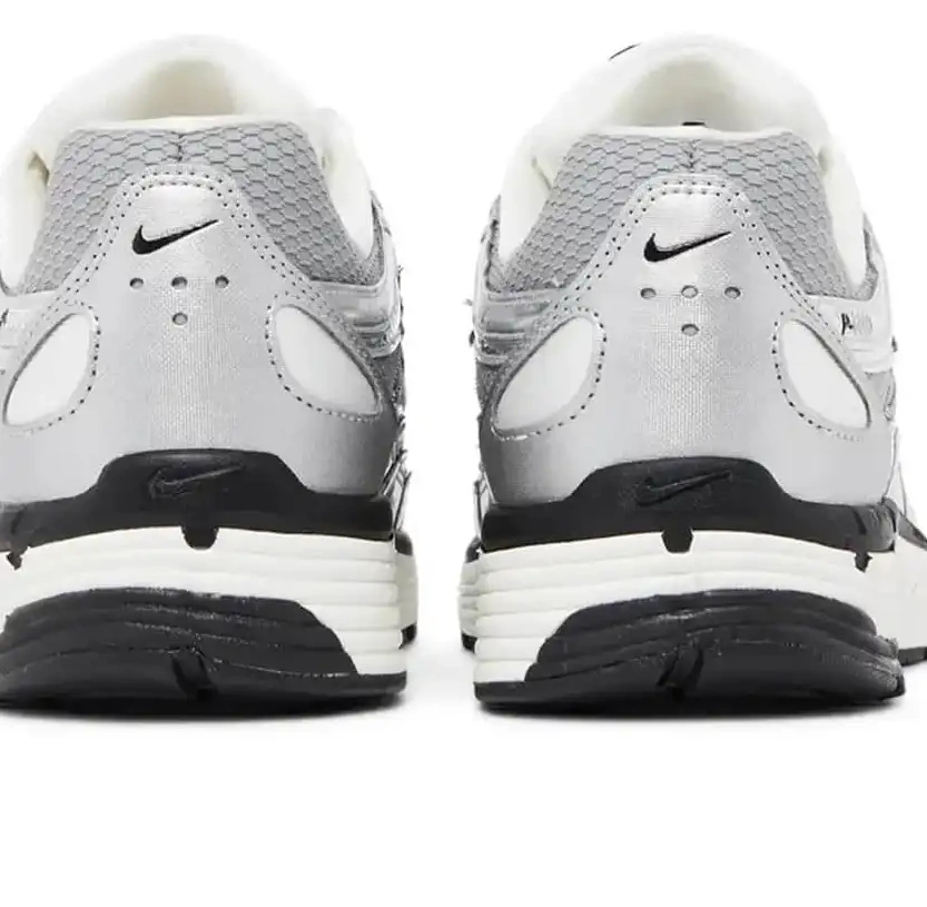 P-6000 Metallic Silver Nike 0605